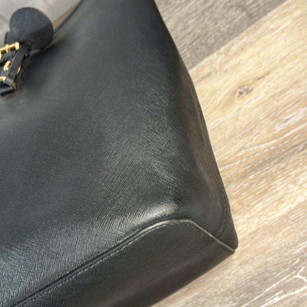 Michael Kors Large Black Jet Set Travel Tote-GUC! - Picture 9 of 12